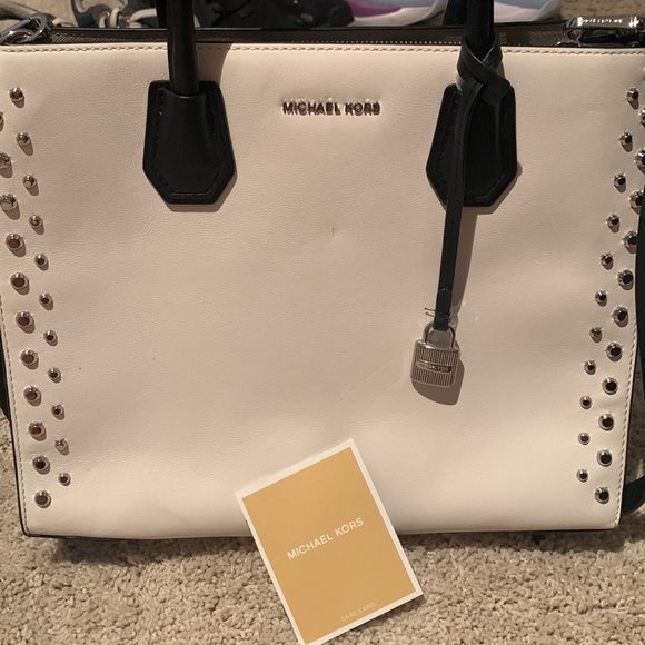 Michael Kors purse & matching heels - Picture 4 of 8